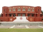 IIM Lucknow Placement 2026: 559 students bag offers, 1 crore highest CTC offered