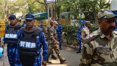মঙ্গলবার কলকাতা-সহ জেলার একাধিক আদালতে হুমকিবার্তা এল। (ছবিটি প্রতীকী, সৌজন্যে পিটিআই) মঙ্গলবার কলকাতা-সহ জেলার একাধিক আদালতে হুমকিবার্তা এল। (ছবিটি প্রতীকী, সৌজন্যে পিটিআই)