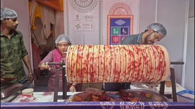 ‘Roller Kulfi’ being offered at the Uttarakhand pavilion. (HT)