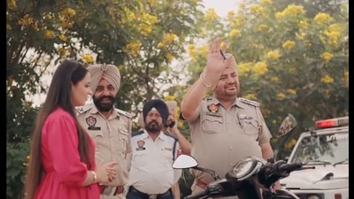 A video featuring AAP leader and Batala Market Committee chairman Manik Mehta, along with police personnel, has triggered a controversy. A video featuring AAP leader and Batala Market Committee chairman Manik Mehta, along with police personnel, has triggered a controversy.