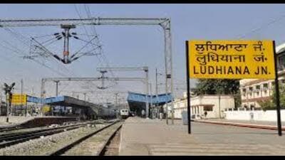 The senior divisional commercial manager Paramdeep Singh Saini, said that this facility will be especially beneficial for long-distance and waitlisted passengers. (HT Photo)