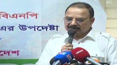 তারেকের মন্ত্রিসভা থেকে ব্রাত্য হয়েই কি রেগে গিয়েছিলেন গয়েশ্বর? তারেকের মন্ত্রিসভা থেকে ব্রাত্য হয়েই কি রেগে গিয়েছিলেন গয়েশ্বর?