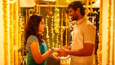 విజయ్, రష్మిక సంగీత్ సెలబ్రేషన్స్.. లీకైన అన్సీన్ రొమాంటిక్ ఫొటోలు.. కోడలు రష్మికపై విజయ్ తల్లి ఎమోషనల్ స్పీచ్ విజయ్, రష్మిక సంగీత్ సెలబ్రేషన్స్.. లీకైన అన్సీన్ రొమాంటిక్ ఫొటోలు.. కోడలు రష్మికపై విజయ్ తల్లి ఎమోషనల్ స్పీచ్