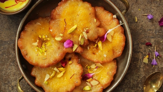 Malpua for Holi (Adobe Stock)