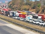 Navi Mumbai, India - Feb. 4, 2026:Traffic on the MumbaiÐPune Expressway remained severely disrupted for over 21 hours after a tanker carrying 20 tonnes of highly inflammable propylene gas overturned near the Adoshi Tunnel in the Khandala in Navi Mumbai, India, on Wednesday, February 4, 2026. (Photo by / HT PHOTO) (HT PHOTO)