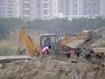Noida, India - November 07, 2016: A number of construction sites continued work even after DM's orders, not to work, in Noida, India, on Monday, November 07, 2016. (Photo by Sunil Ghosh / Hindustan Times)