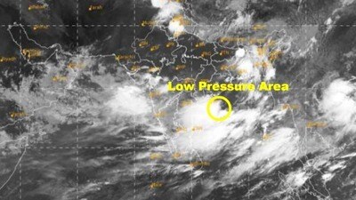 <p>రాలసీలమలో ఇవాళ, రేపు, ఎల్లుండి పొడి వాతావరణం ఉంటుందని అమరావతి వాతావరణ కేంద్రం తెలిపింది. ఇక రాగల 3 రోజుల్లో కోస్తాంధ్ర, సీమలో కనిష్ట ఉష్ణోగ్రతల నమోదులో గణనీయమైన మార్పులు ఉండవు.<br> </p> <p>రాలసీలమలో ఇవాళ, రేపు, ఎల్లుండి పొడి వాతావరణం ఉంటుందని అమరావతి వాతావరణ కేంద్రం తెలిపింది. ఇక రాగల 3 రోజుల్లో కోస్తాంధ్ర, సీమలో కనిష్ట ఉష్ణోగ్రతల నమోదులో గణనీయమైన మార్పులు ఉండవు.<br> </p>