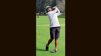 Overnight leader Anand, who carded rounds of 69 and 67 earlier, endured a tougher outing in the third round, returning a one-over 73. (Keshav Singh/HT)