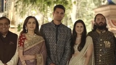 Mukesh and Nita Ambani pose with Arjun Tendulkar and Saaniya Chandhok Mukesh and Nita Ambani pose with Arjun Tendulkar and Saaniya Chandhok