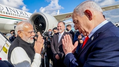 Prime Minister Narendra Modi being greeted by his Israeli counterpart Benjamin Netanyahu as he concludes his visit to Israel. (@MEAIndia/X) Prime Minister Narendra Modi being greeted by his Israeli counterpart Benjamin Netanyahu as he concludes his visit to Israel. (@MEAIndia/X)