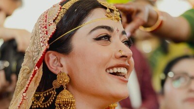 <p>రష్మిక మందన్న ఆనంద భాష్పాలు</p> <p>రష్మిక మందన్న ఆనంద భాష్పాలు</p>