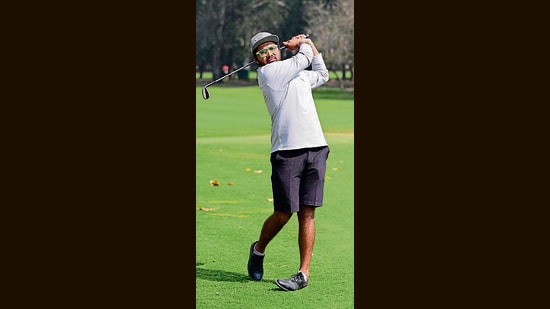 Overnight leader Anand, who carded rounds of 69 and 67 earlier, endured a tougher outing in the third round, returning a one-over 73. (Keshav Singh/HT)