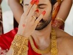 Vijay Deverakonda and Rashmika Mandanna wore gold jewellery for the wedding. 