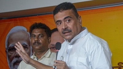 BJP-র রুদ্ধদ্বার বৈঠকে গরহাজির শুভেন্দু! BJP-র রুদ্ধদ্বার বৈঠকে গরহাজির শুভেন্দু!