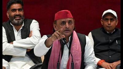 Akhilesh Yadav stated that before independence, the “comrades” of the current government collaborated with the country’s enemies. (File Photo) Akhilesh Yadav stated that before independence, the “comrades” of the current government collaborated with the country’s enemies. (File Photo)