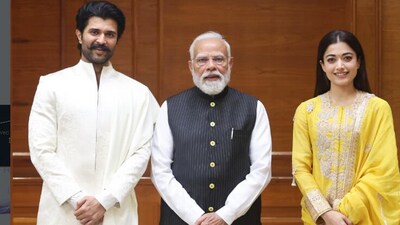 ప్రధాని నరేంద్ర మోదీతో విజయ్ దేవరకొండ, రష్మిక మందన్న (instagram-Shreyas Media) ప్రధాని నరేంద్ర మోదీతో విజయ్ దేవరకొండ, రష్మిక మందన్న (instagram-Shreyas Media)