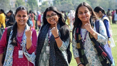 সবকিছু ঠিকঠাক থাকলে মার্চের দ্বিতীয় সপ্তাহে পশ্চিমবঙ্গ বিধানসভা নির্বাচনের নির্ঘণ্ট ঘোষণা করা হতে পারে। (ছবিটি প্রতীকী, সৌজন্যে এএনআই)
