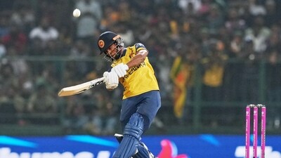 Sri Lanka needed to score 148 runs to knock Pakistan out of the tournament, but lost Pathum Nissanka early in the chase. (AP)