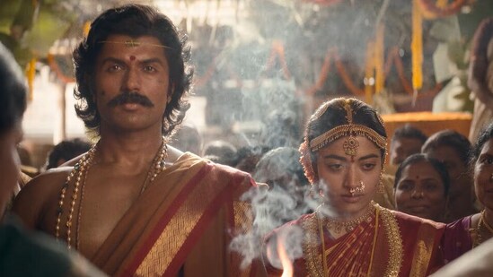 Vijay Deverakonda and Rashmika Mandanna in the song Endhayya Saami.