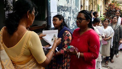 ৩ হাজার শূন্যপদের জন্য ৮ লক্ষ পরীক্ষার্থী ৩ হাজার শূন্যপদের জন্য ৮ লক্ষ পরীক্ষার্থী