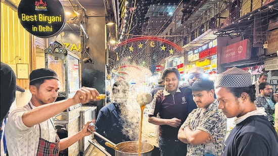 Young Faizan is brewing a new round of garam chai. (Mayank Austen Soofi)