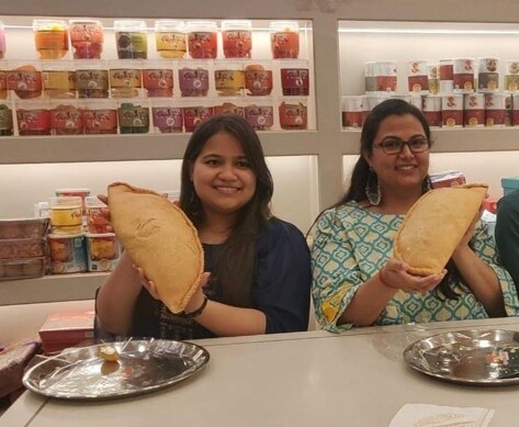 The 6 kg gujiya by Chhappan Bog which made to record books