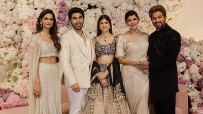 <p>మంచు లక్ష్మి కూడా ఈ ఈవెంట్లో తళుక్కున మెరిసింది. </p> <p>మంచు లక్ష్మి కూడా ఈ ఈవెంట్లో తళుక్కున మెరిసింది. </p>