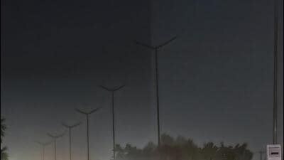 Residents allege defunct streetlights between Sectors 99 and 109 for months, blame agency overlap as officials dispute responsibility. (HT) Residents allege defunct streetlights between Sectors 99 and 109 for months, blame agency overlap as officials dispute responsibility. (HT)