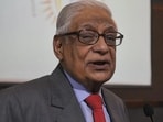 File photo of veteran journalist HK Dua delivering a lecture at Panjab University in Chandigarh.