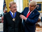 Lou Holtz with Donald Trump at the Oval Office.