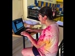 The image soon caught the attention of social media users, many of whom said they could relate to the situation.