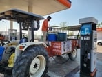 A farmers buying diesel in bulk from a fuel station in Bathinda. (Sanjeev Kumar/HT)