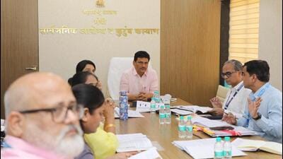 Senior health officials in a review meeting to take stock of the GBS situation. (HT) Senior health officials in a review meeting to take stock of the GBS situation. (HT)