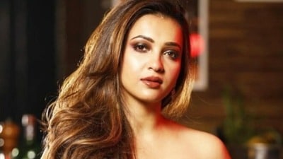 পাপারাজ্জিদের নিজেই ডাকেন কৌশানী! 'নিজেকে প্রতিটা মুহূর্তে প্রোমোট করতে ভালোবাসি…', যা বললেন নায়িকা