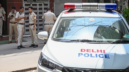The police said the Malviya Nagar police station received a call around 6.10pm about a door of a residence not being opened despite repeated attempts by family members. (Hindustan Times file photo for representation)