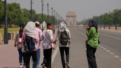 The IMD has forecast that the maximum will remain between 33-35°C till Monday, possibly rising by another degree on Tuesday as it inches closer to 36°C. (PTI file photo) The IMD has forecast that the maximum will remain between 33-35°C till Monday, possibly rising by another degree on Tuesday as it inches closer to 36°C. (PTI file photo)