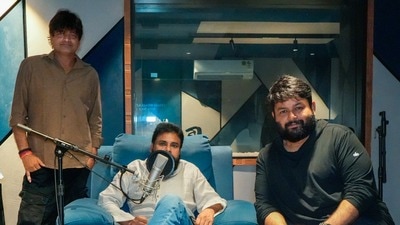 హరీష్ శంకర్, పవన్ కల్యాణ్, తమన్ (x/UBSTheFilm) హరీష్ శంకర్, పవన్ కల్యాణ్, తమన్ (x/UBSTheFilm)