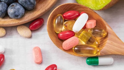 Supplements (Freepik) Supplements (Freepik)