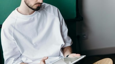Lightweight summer wear T-shirts for men offering breathable comfort, easy style, and everyday versatility in warm weather. (Pexels) Lightweight summer wear T-shirts for men offering breathable comfort, easy style, and everyday versatility in warm weather. (Pexels)