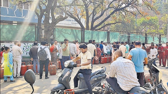 Commercial LPG shortage may disrupt Pune wedding functions