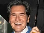 Ernie Anastos died at the age of 82 and fans remembered his iconic line about the chicken.