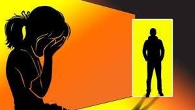 মায়ের সঙ্গে কালীপুজো থেকে ফিরেই আত্মঘাতী কিশোরী (HT_PRINT) মায়ের সঙ্গে কালীপুজো থেকে ফিরেই আত্মঘাতী কিশোরী (HT_PRINT)