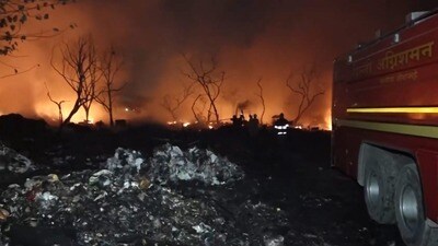 ইরান-ইজরায়েল ডিফেন্স ফেসিলিটিতে অগ্নিকাণ্ড নিয়ে ভুয়ো পোস্ট সোশ্যাল মিডিয়ায় ভাইরাল হতেই তা নিয়ে মুখ খুলেছে বিদেশ মন্ত্রক (PTI) ইরান-ইজরায়েল ডিফেন্স ফেসিলিটিতে অগ্নিকাণ্ড নিয়ে ভুয়ো পোস্ট সোশ্যাল মিডিয়ায় ভাইরাল হতেই তা নিয়ে মুখ খুলেছে বিদেশ মন্ত্রক (PTI)