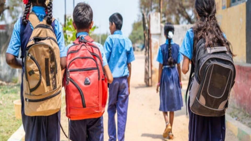 ఒంటిపూట బడులు