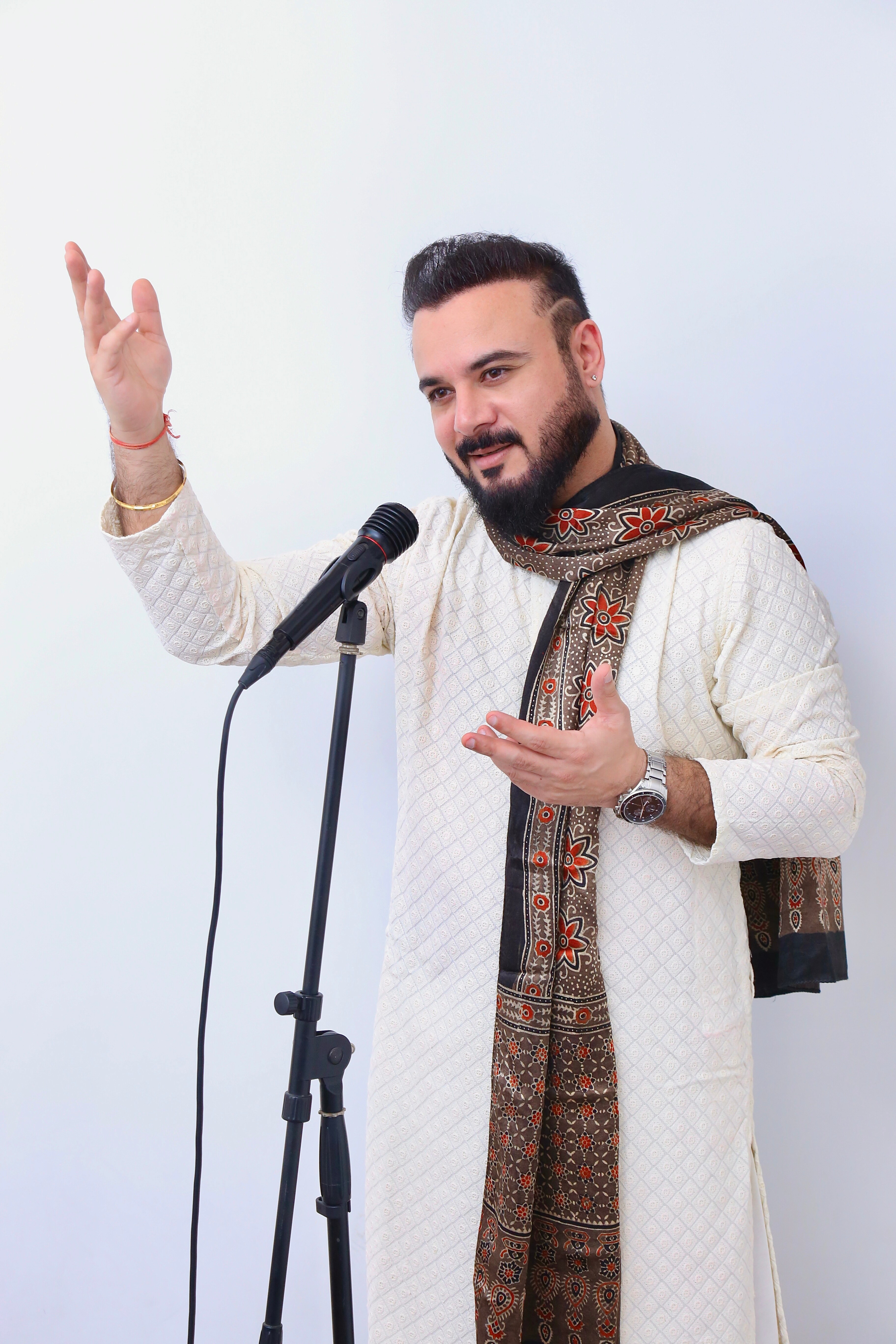 Singer Vijay Longani will turn bhajans into an immersive night of clubbing