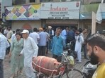 Rush outside a LPG gas agency in Amritsar on Thursday. (Sameer Sehgal/HT) Rush outside a LPG gas agency in Amritsar on Thursday. (Sameer Sehgal/HT)