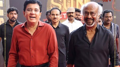 Richest Producer: ఈ ప్రొడ్యూసర్ సంపద విలువ రూ.26 వేల కోట్లు.. ఇండియాలోనే రిచెస్ట్.. షారుక్, కరణ్ జోహార్ కలిపినా ఎక్కువే Richest Producer: ఈ ప్రొడ్యూసర్ సంపద విలువ రూ.26 వేల కోట్లు.. ఇండియాలోనే రిచెస్ట్.. షారుక్, కరణ్ జోహార్ కలిపినా ఎక్కువే
