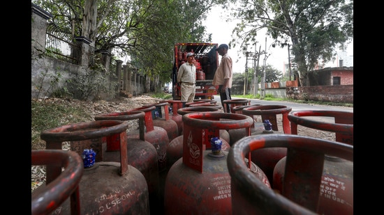 The administration has warned that strict action will be taken against individuals involved in illegal LPG storage and distribution. (REPRESENTATIVE PHOTO)
