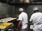 LPG crisis is limiting kitchen capacity for tenants in the food and beverages sector, with many reporting operational issues due to cooking gas shortage, affecting production and delivery orders. (Picture for representational purposes only)

