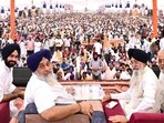 SAD president Sukhbir Singh Badal, along with party leaders, during the Punjab Bachao Rally at Koom Kalan in Ludhiana on Saturday. (HT Photo)